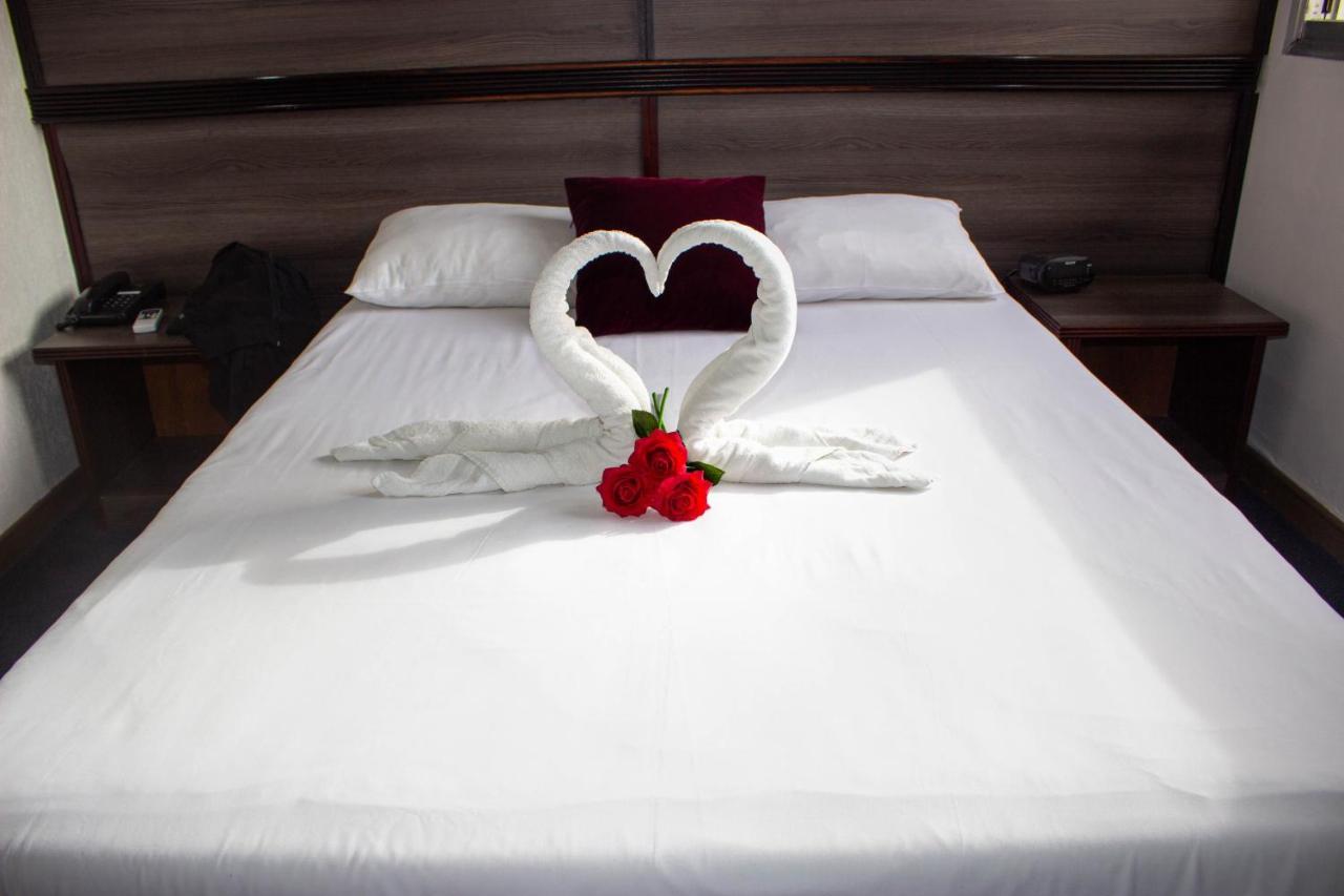 Hotel Le Paris Noumea Esterno foto