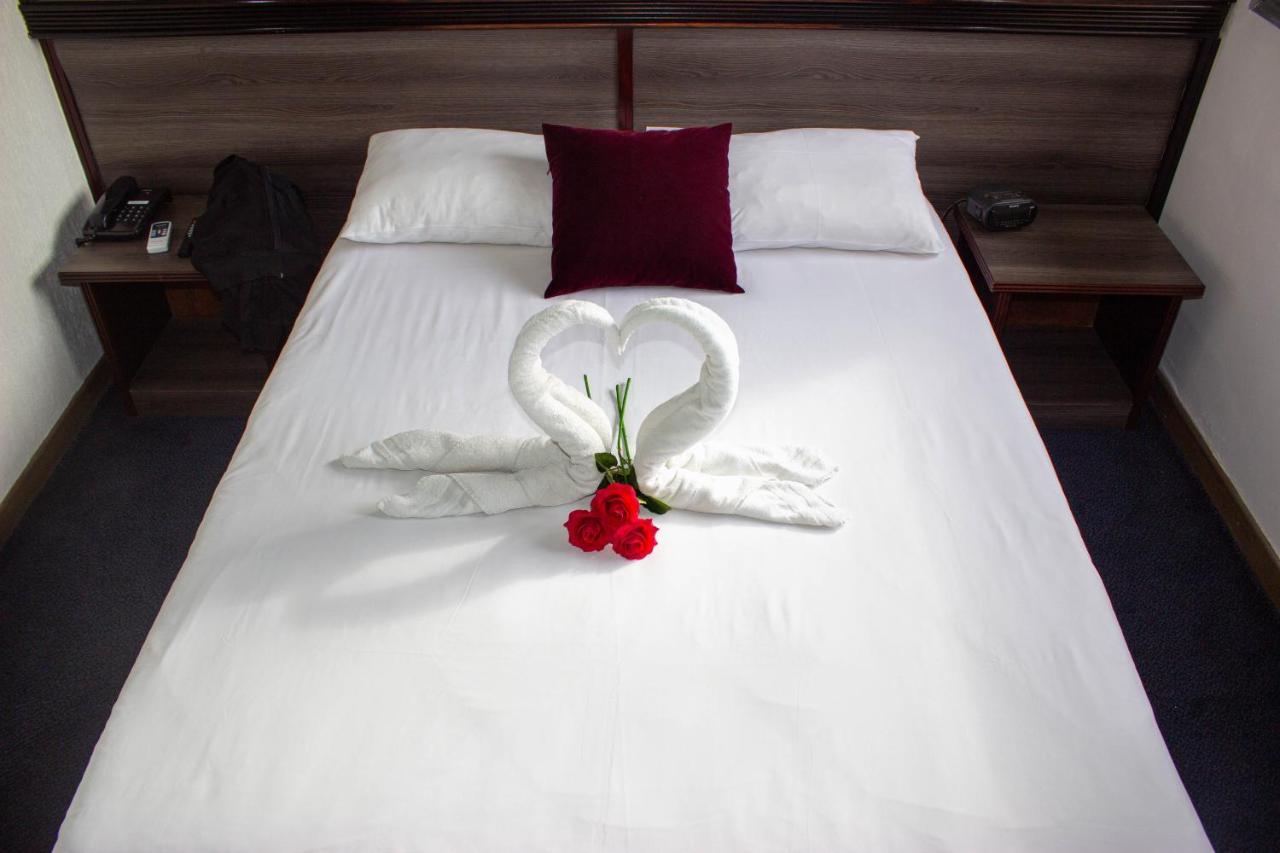 Hotel Le Paris Noumea Esterno foto
