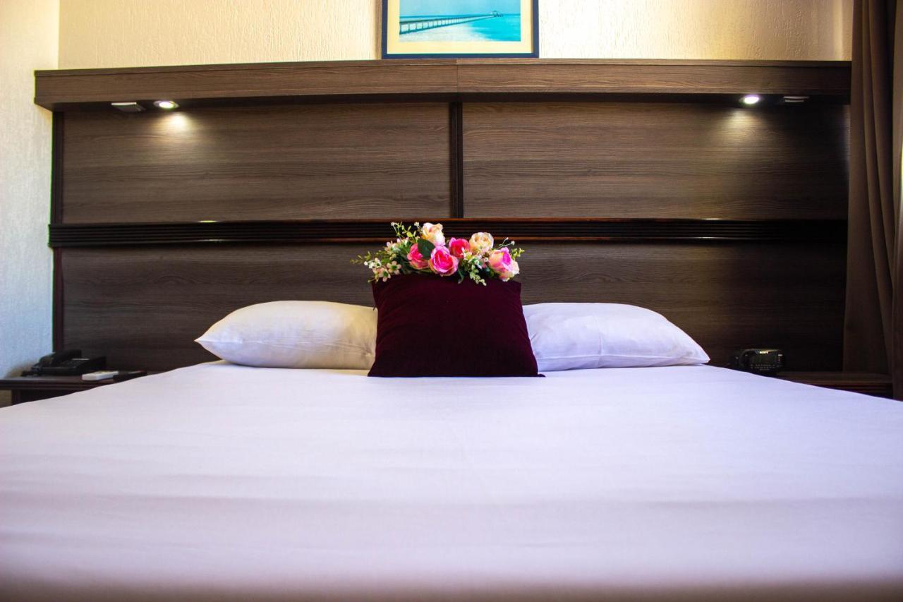 Hotel Le Paris Noumea Esterno foto