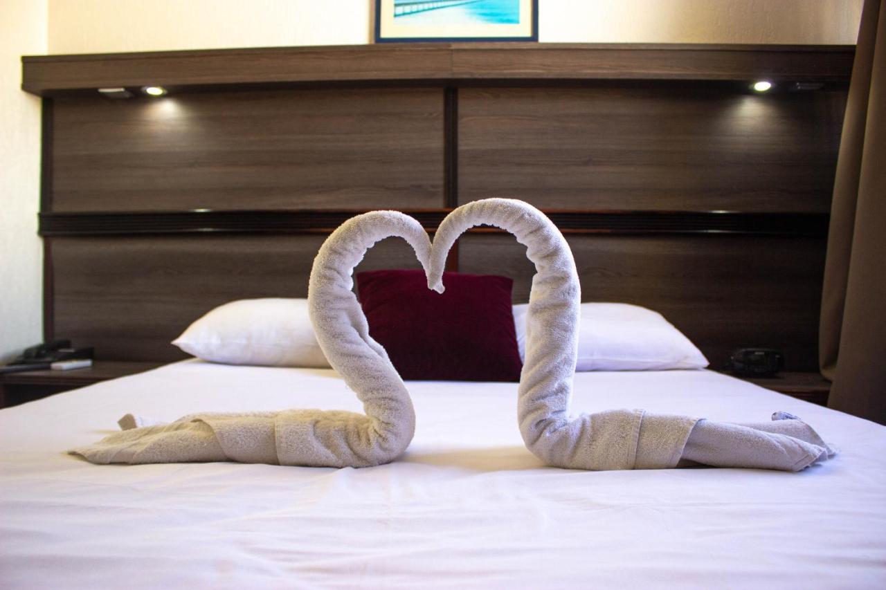 Hotel Le Paris Noumea Esterno foto
