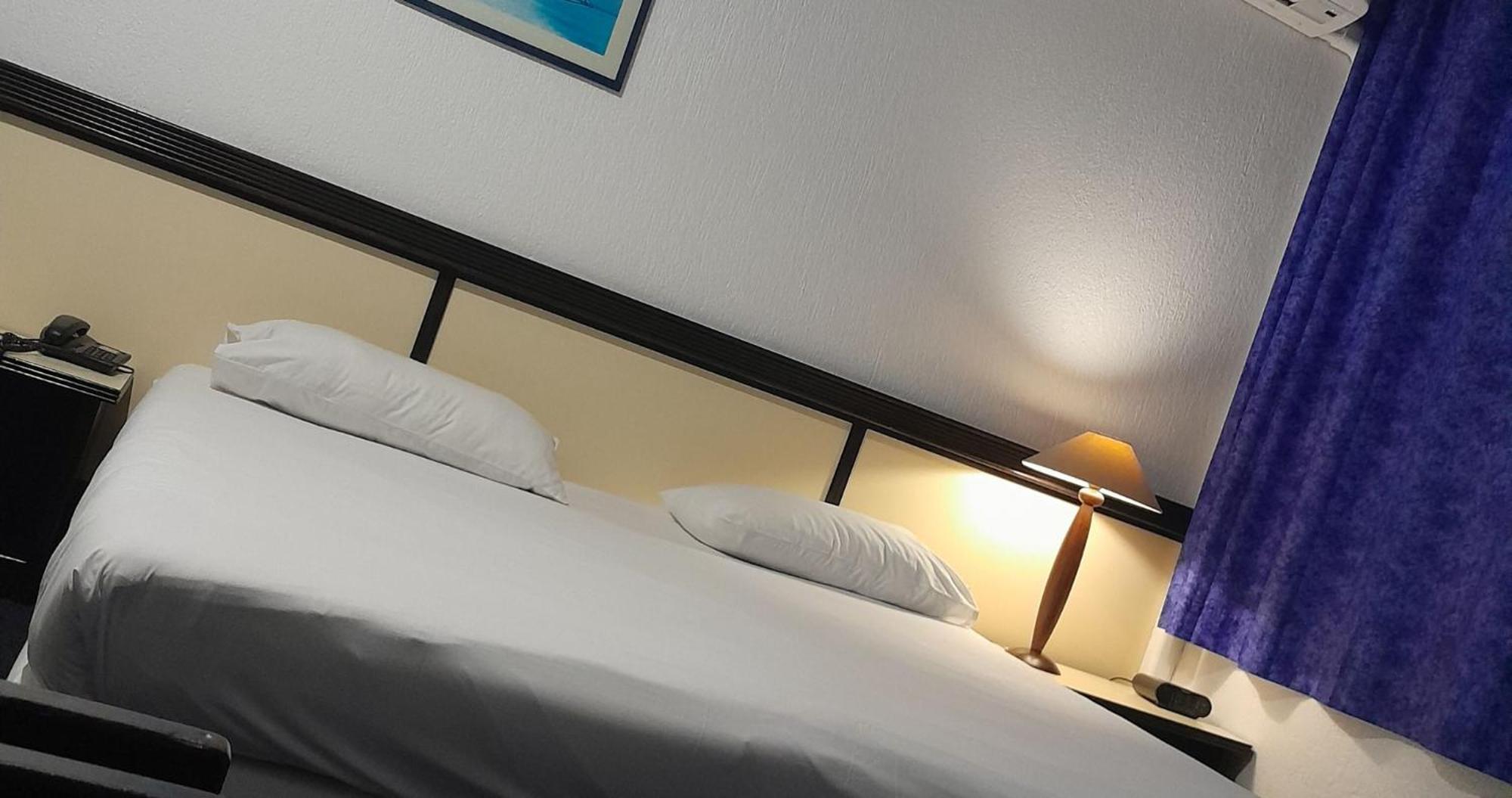 Hotel Le Paris Noumea Esterno foto