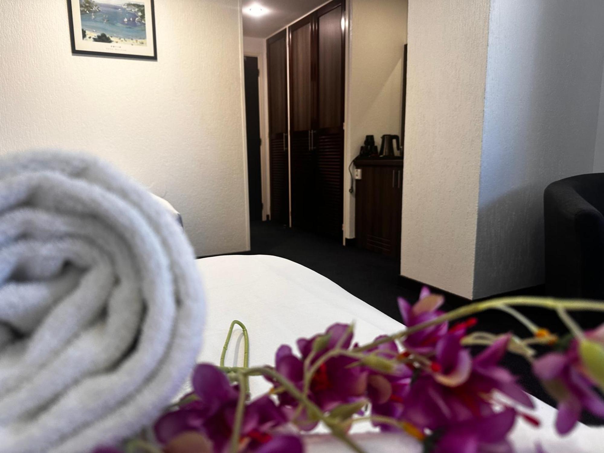 Hotel Le Paris Noumea Esterno foto