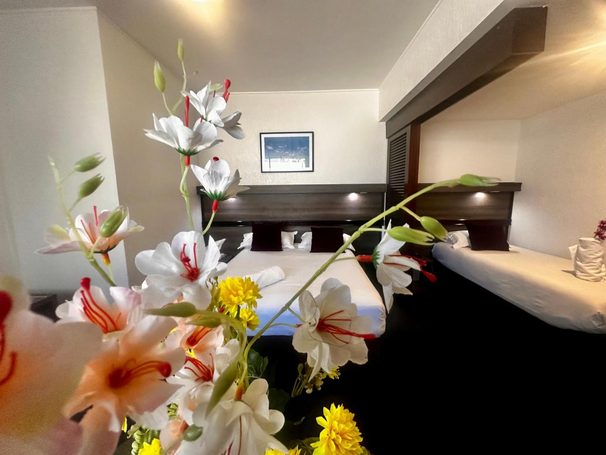 Hotel Le Paris Noumea Esterno foto